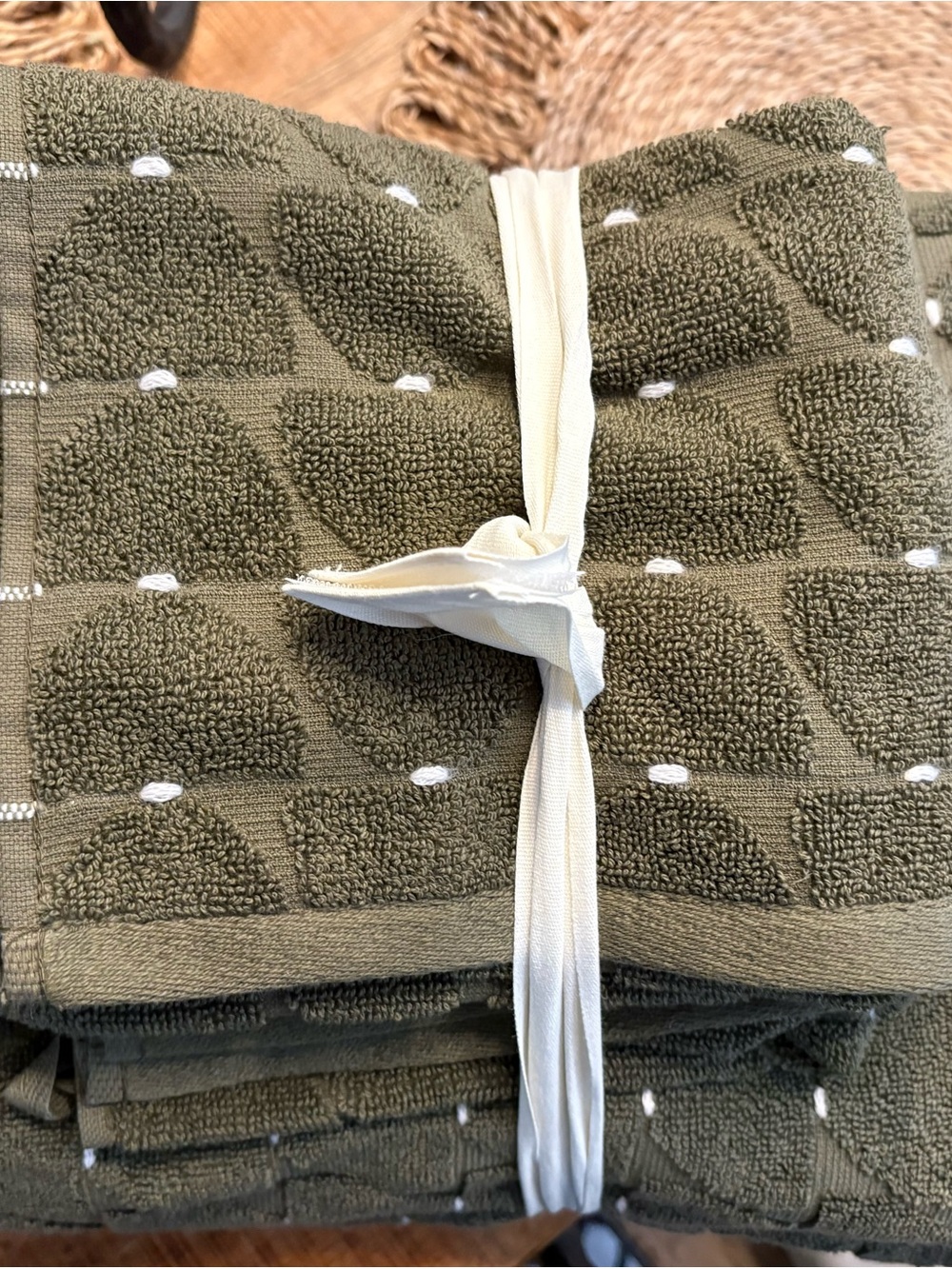 New Threshold Olive Green Patterned Bath Towel Set with Two Hand towels